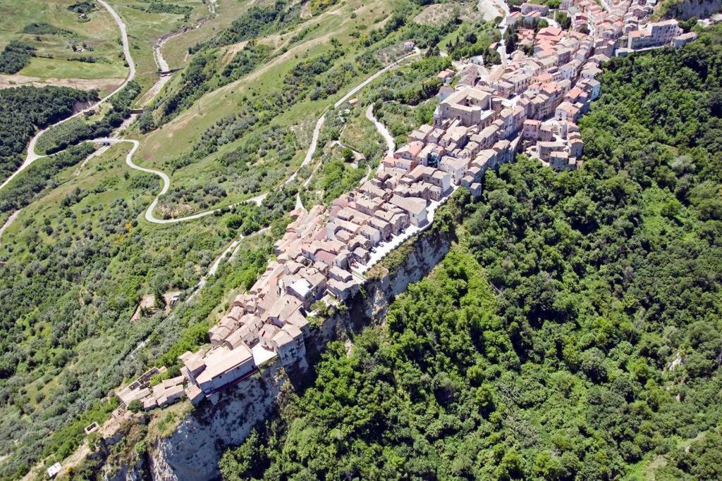Villa Da Nonna Ida Civita Campomarano Exterior foto